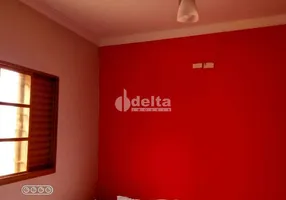 Foto 1 de Casa com 3 Quartos à venda, 97m² em Jardim Canaã, Uberlândia