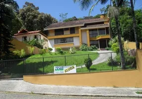 Foto 1 de Casa com 4 Quartos para alugar, 432m² em América, Joinville