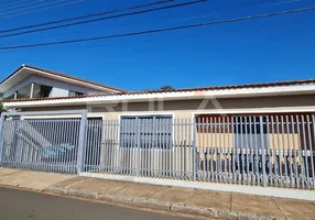 Foto 1 de Casa com 3 Quartos à venda, 151m² em Jardim São João Batista, São Carlos