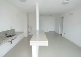 Foto 1 de Apartamento com 2 Quartos à venda, 80m² em Barra da Tijuca, Rio de Janeiro