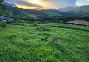 Foto 1 de Lote/Terreno à venda, 1000m² em Centro, Camanducaia