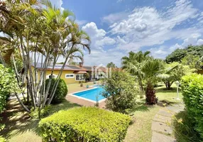 Foto 1 de Casa de Condomínio com 5 Quartos para venda ou aluguel, 450m² em Granja Viana, Cotia