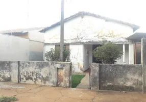 Foto 1 de Casa com 2 Quartos à venda, 74m² em Centro, Santa Lúcia