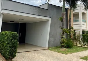 Foto 1 de Casa com 3 Quartos à venda, 187m² em Jardim Holanda, Uberlândia