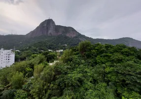 Foto 1 de Apartamento com 2 Quartos para alugar, 120m² em Humaitá, Rio de Janeiro