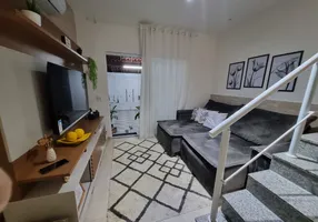 Foto 1 de Casa com 2 Quartos à venda, 74m² em Valverde, Nova Iguaçu