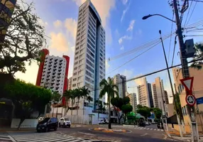 Foto 1 de Apartamento com 3 Quartos à venda, 162m² em Petrópolis, Natal
