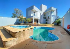 Foto 1 de Casa de Condomínio com 3 Quartos à venda, 227m² em Parque Vista Alegre, Bauru