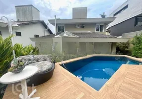 Foto 1 de Casa de Condomínio com 3 Quartos à venda, 356m² em Córrego Grande, Florianópolis