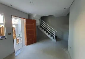 Foto 1 de Casa de Condomínio com 2 Quartos à venda, 116m² em Vila Curuçá, Santo André