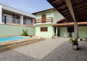 Foto 1 de Casa com 3 Quartos para alugar, 262m² em Balneario Copacabana, Caraguatatuba