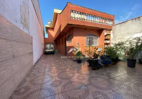 Foto 1 de Sobrado com 3 Quartos à venda, 155m² em Jardim Ipanema, Santo André