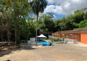 Foto 1 de Fazenda/Sítio com 5 Quartos à venda, 315m² em Parque Dom Henrique, Cotia