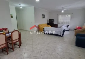 Foto 1 de Casa com 4 Quartos à venda, 200m² em Enseada, Guarujá