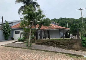 Foto 1 de Casa com 4 Quartos à venda, 199m² em Arroio Grande, Santa Cruz do Sul