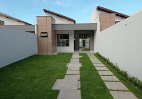 Foto 1 de Casa com 2 Quartos à venda, 68m² em Pires Façanha, Eusébio