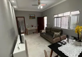 Foto 1 de Casa com 3 Quartos à venda, 100m² em Aparecida, Santos