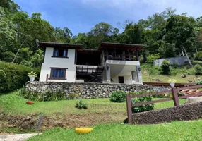 Foto 1 de Casa de Condomínio com 4 Quartos à venda, 230m² em Itaipava, Petrópolis