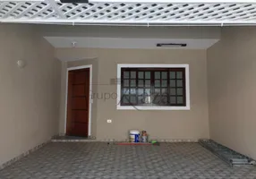 Foto 1 de Sobrado com 3 Quartos à venda, 160m² em Vista Linda, São José dos Campos