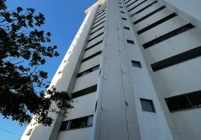 Foto 1 de Apartamento com 3 Quartos para alugar, 160m² em Morro Branco, Natal