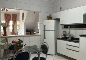 Foto 1 de Casa com 2 Quartos à venda, 80m² em Cajazeiras V, Salvador