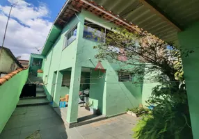 Foto 1 de Casa com 3 Quartos à venda, 75m² em Vila Zezé, Jacareí