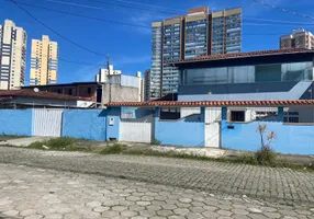 Foto 1 de com 14 Quartos para alugar, 400m² em Itapuã, Vila Velha