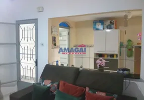 Foto 1 de Casa com 2 Quartos à venda, 123m² em Jardim Emília, Jacareí