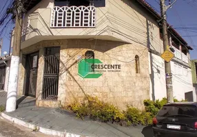Foto 1 de Sobrado com 3 Quartos à venda, 270m² em Taboão, São Bernardo do Campo