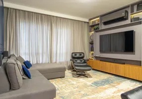 Foto 1 de Apartamento com 3 Quartos à venda, 96m² em Beira Mar, Florianópolis