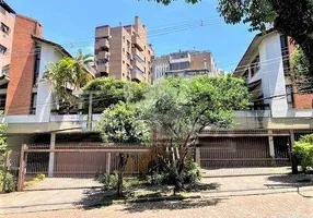 Foto 1 de Casa com 7 Quartos à venda, 560m² em Bela Vista, Porto Alegre