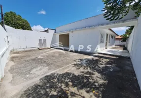 Foto 1 de Casa com 2 Quartos para alugar, 149m² em Cidade dos Funcionários, Fortaleza