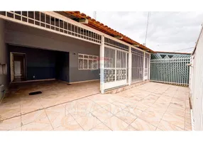 Foto 1 de Casa com 3 Quartos à venda, 165m² em Setor Central, Gama