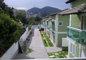 Foto 1 de Casa de Condomínio com 3 Quartos à venda, 110m² em Pendotiba, Niterói