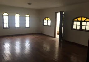 Foto 1 de Sobrado com 3 Quartos à venda, 200m² em Vila Fachini, São Paulo