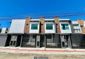 Foto 1 de Sobrado com 2 Quartos à venda, 75m² em São Francisco de Assis, Camboriú