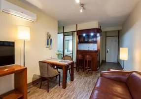 Foto 1 de Flat com 1 Quarto à venda, 40m² em Jardim Europa, São Paulo