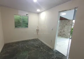 Foto 1 de Casa com 1 Quarto para alugar, 45m² em Braz de Pina, Rio de Janeiro