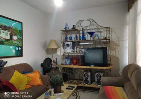 Foto 1 de Casa com 3 Quartos à venda, 200m² em Martins, Uberlândia