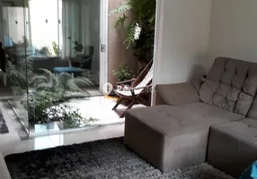 Foto 1 de Casa com 3 Quartos à venda, 200m² em Vila Regente Feijó, São Paulo