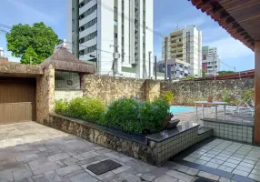 Foto 1 de Casa com 3 Quartos à venda, 350m² em Candeias, Jaboatão dos Guararapes