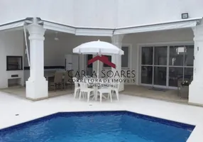 Foto 1 de Casa com 4 Quartos para venda ou aluguel, 300m² em Balneário Praia do Pernambuco, Guarujá