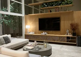 Foto 1 de Apartamento com 3 Quartos à venda, 238m² em Vila Suzana, São Paulo