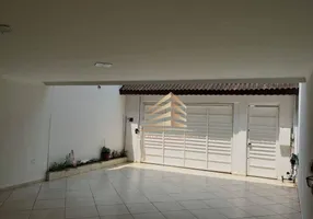 Foto 1 de Sobrado com 3 Quartos à venda, 270m² em Centro, Guarulhos