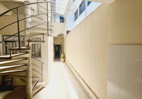 Foto 1 de Sobrado com 4 Quartos à venda, 500m² em Conjunto Residencial Butantã, São Paulo