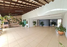 Foto 1 de Sobrado com 4 Quartos à venda, 330m² em Taguatinga Norte, Brasília