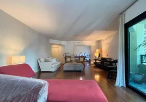 Foto 1 de Apartamento com 3 Quartos à venda, 227m² em Paineiras do Morumbi, São Paulo
