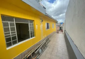 Foto 1 de Casa com 4 Quartos à venda, 140m² em Cidade Domitila, São Paulo