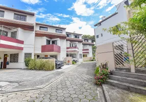 Foto 1 de Casa de Condomínio com 2 Quartos à venda, 133m² em Capão da Imbuia, Curitiba