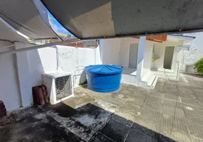 Foto 1 de Casa com 4 Quartos para alugar, 90m² em Cordeiro, Recife